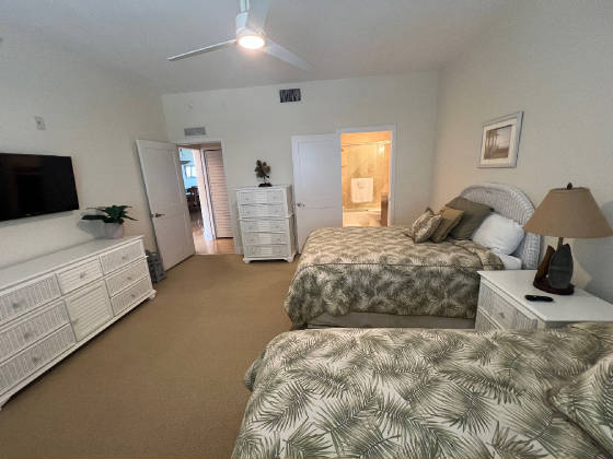 332GuestBedroom2.jpeg