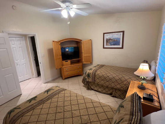 3rdBedroom8071.jpeg