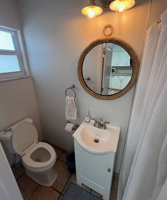 A7GuestBath1.jpeg