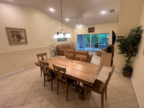 DiningArea807.jpeg